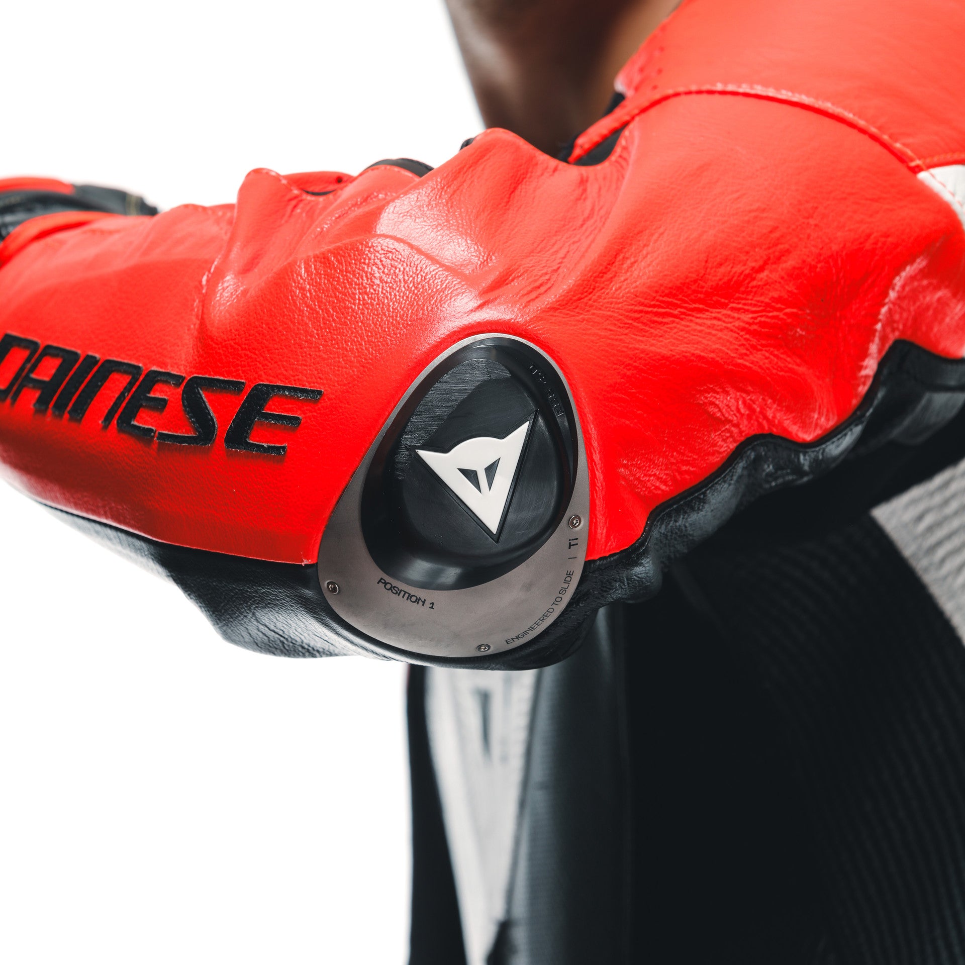 Dainese Mugello 3 D-AIR® one-piece leather combination-perforated airbag racing suit | Men | Black/red