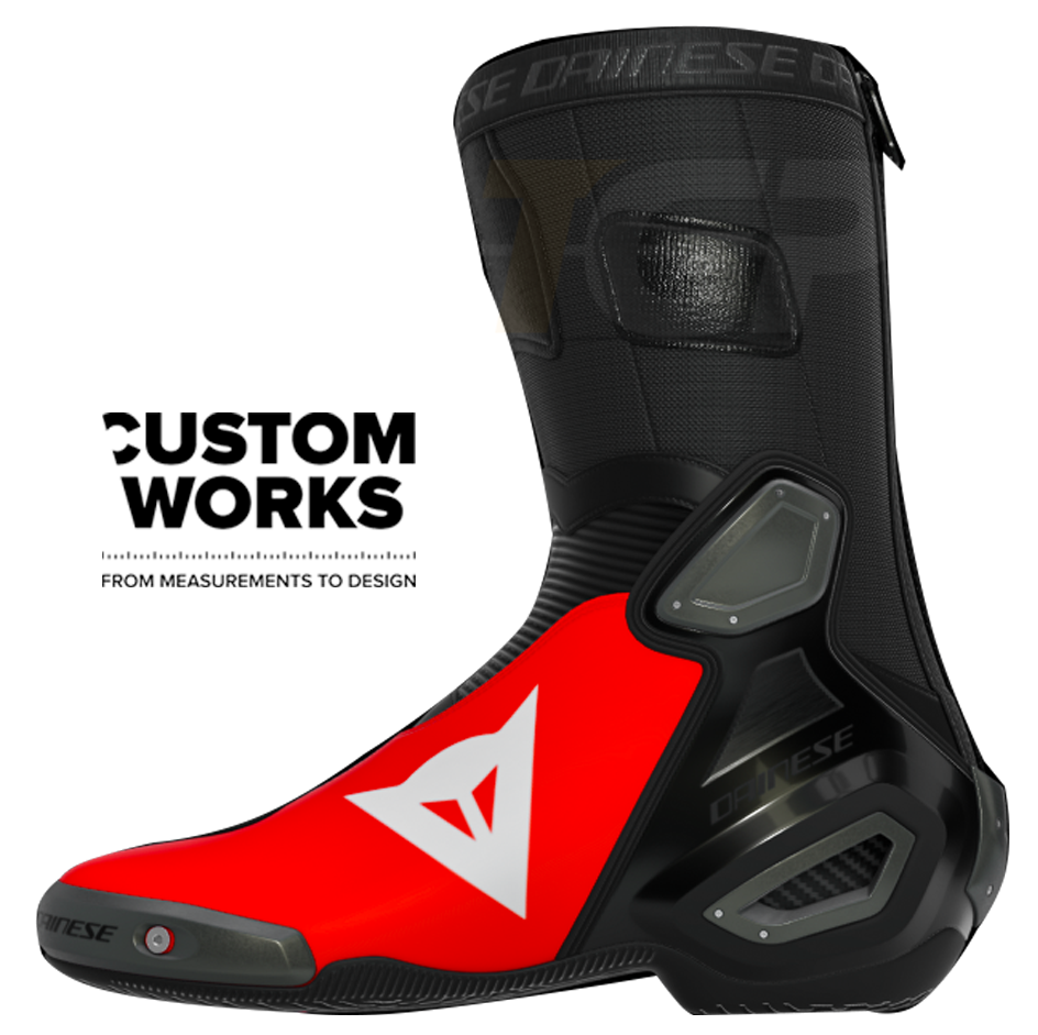 Botas de moto Dainese Axial 2 Racing y de calle Marco Bezzecchi Replica 2026 | Hombres | Rojo Flúor / Negro | Custom Works 
