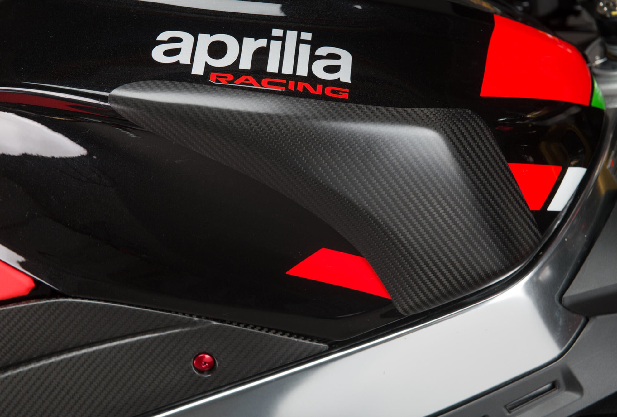 Tank protection Protectors Carbon LighTech Aprilia RSV4/RR/1100 Factory (21-26) CARA2090 
