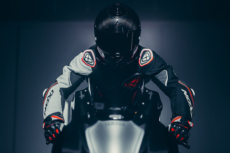 IXON Demonio mono Mono de cuero – Mono de carreras perforado | Hombre | Rojo/Negro/Blanco 