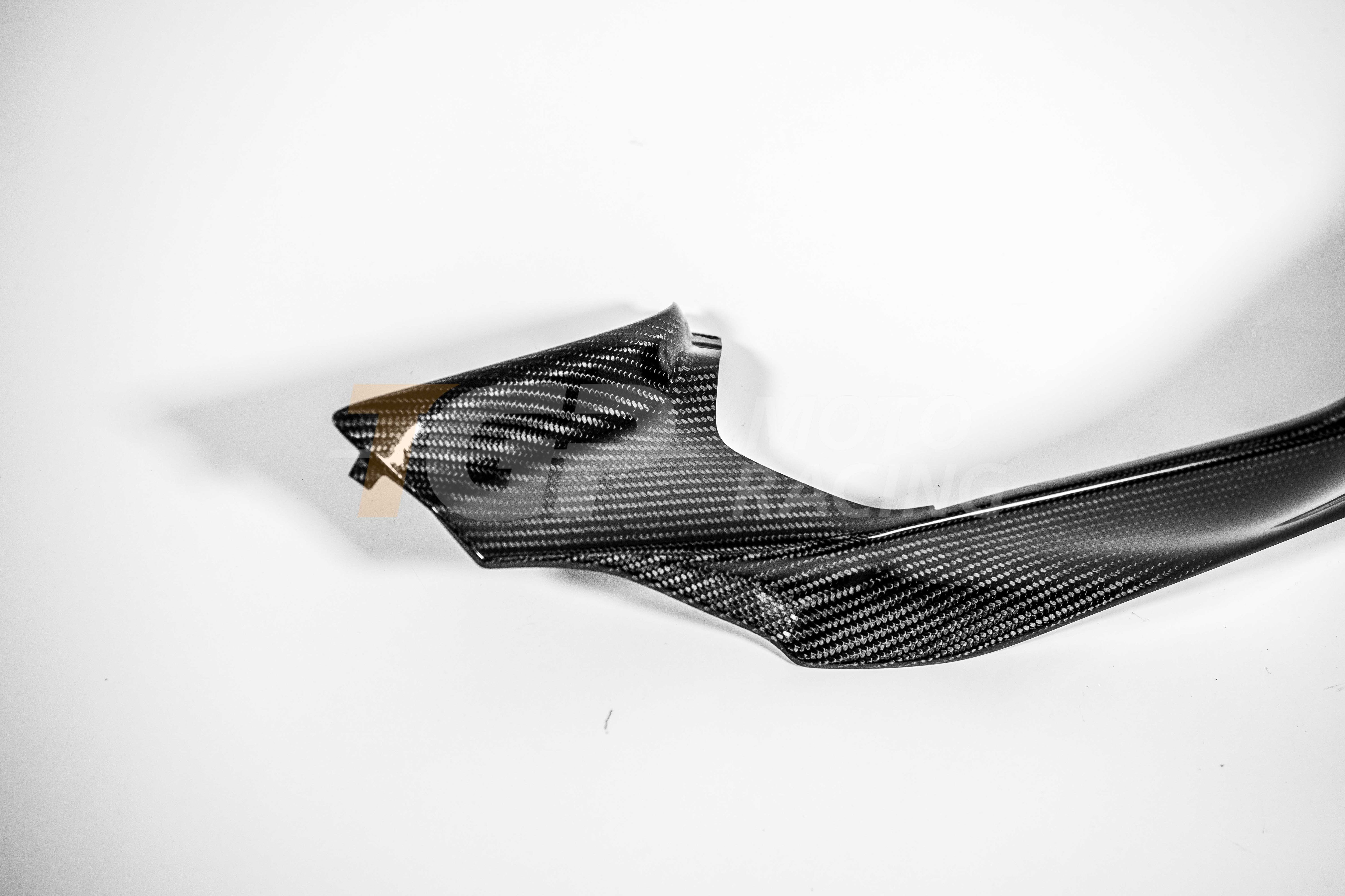 Rear fairing left 200g carbon AP Carbon Line for Ducati Panigale V4/S/R (25-26) 