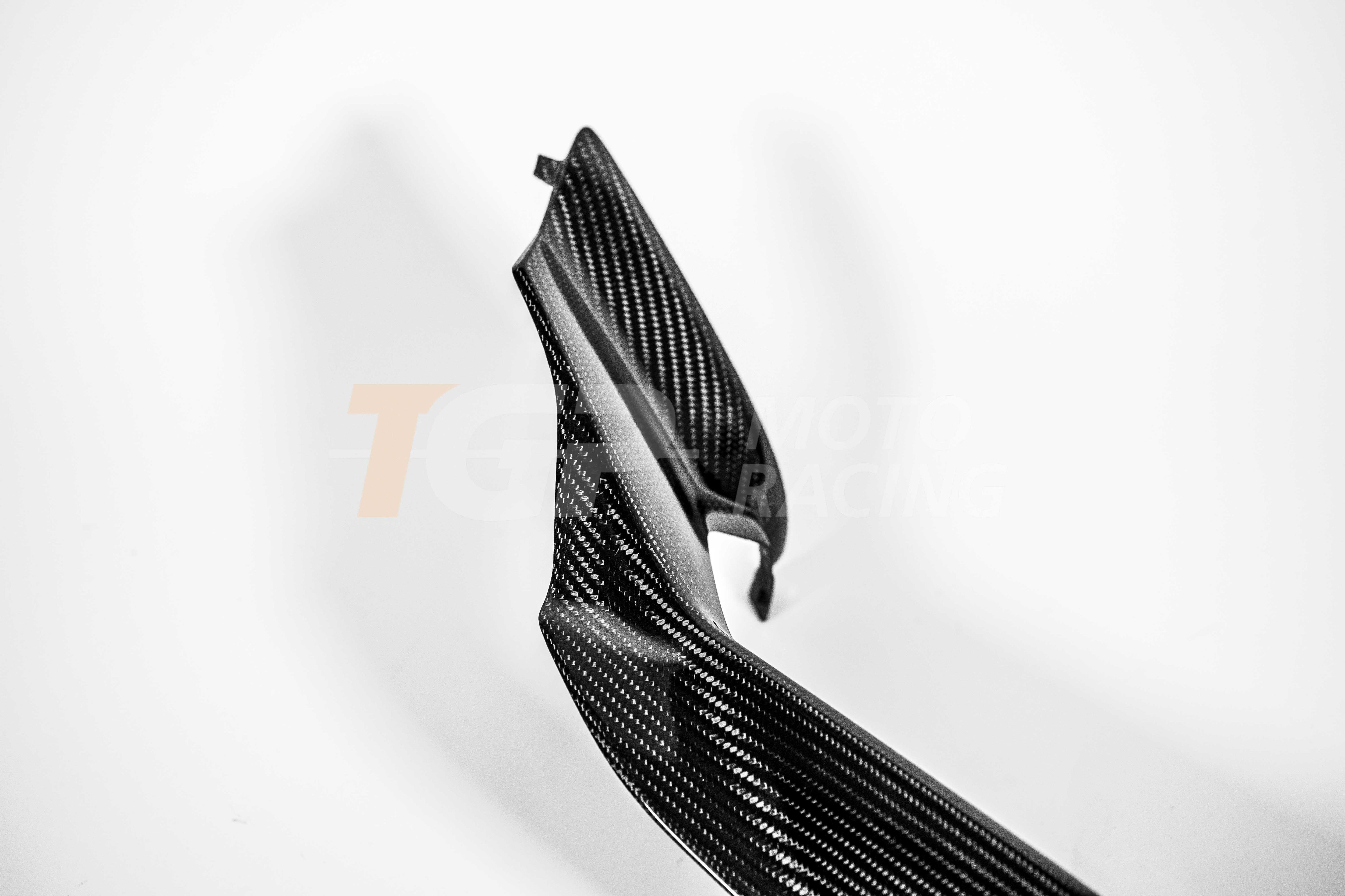 Rear fairing left 200g carbon AP Carbon Line for Ducati Panigale V4/S/R (25-26) 