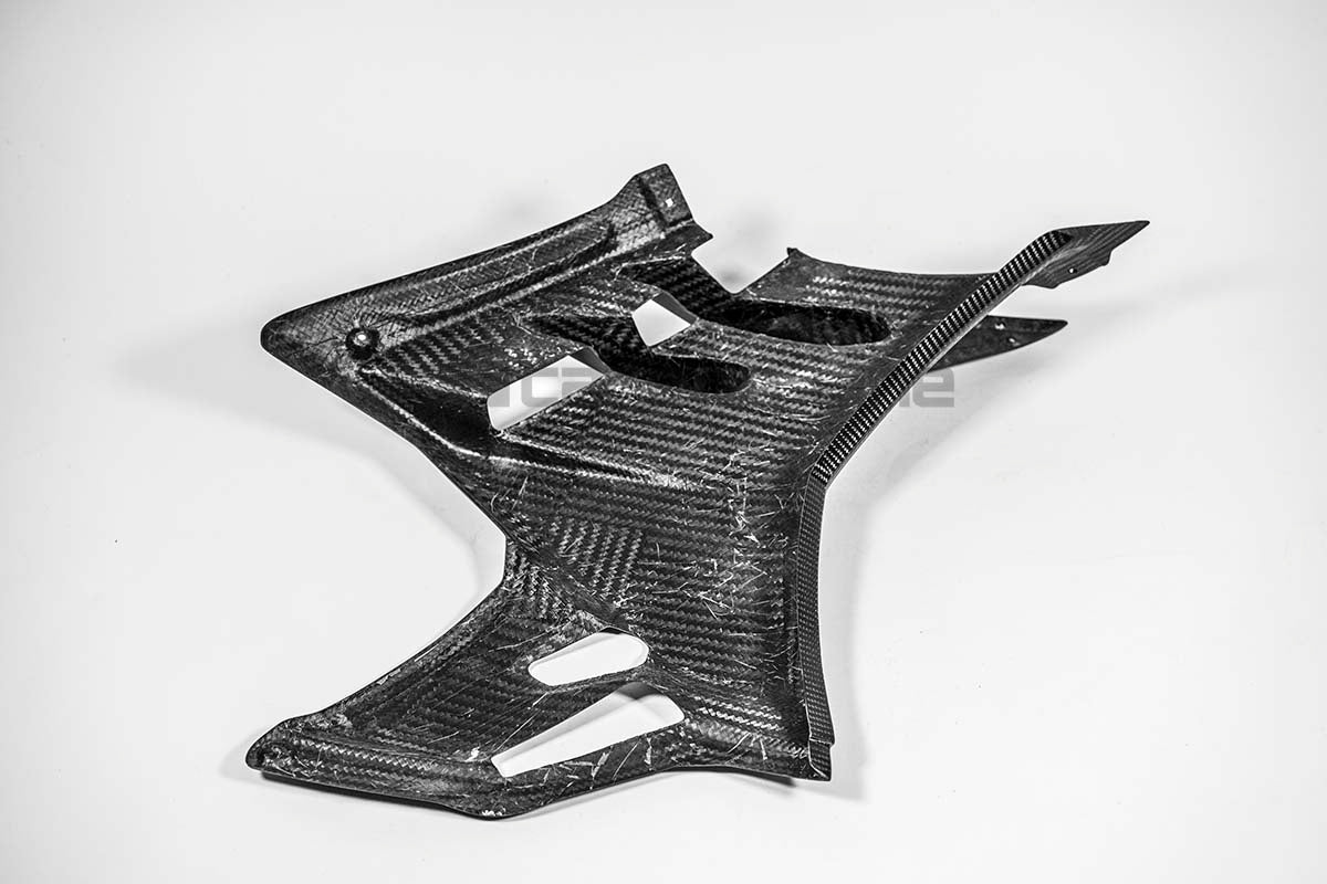 Left side panel 200g AP Carbon Line Aprilia RSV4/RR/1100 Factory (21-26) 
