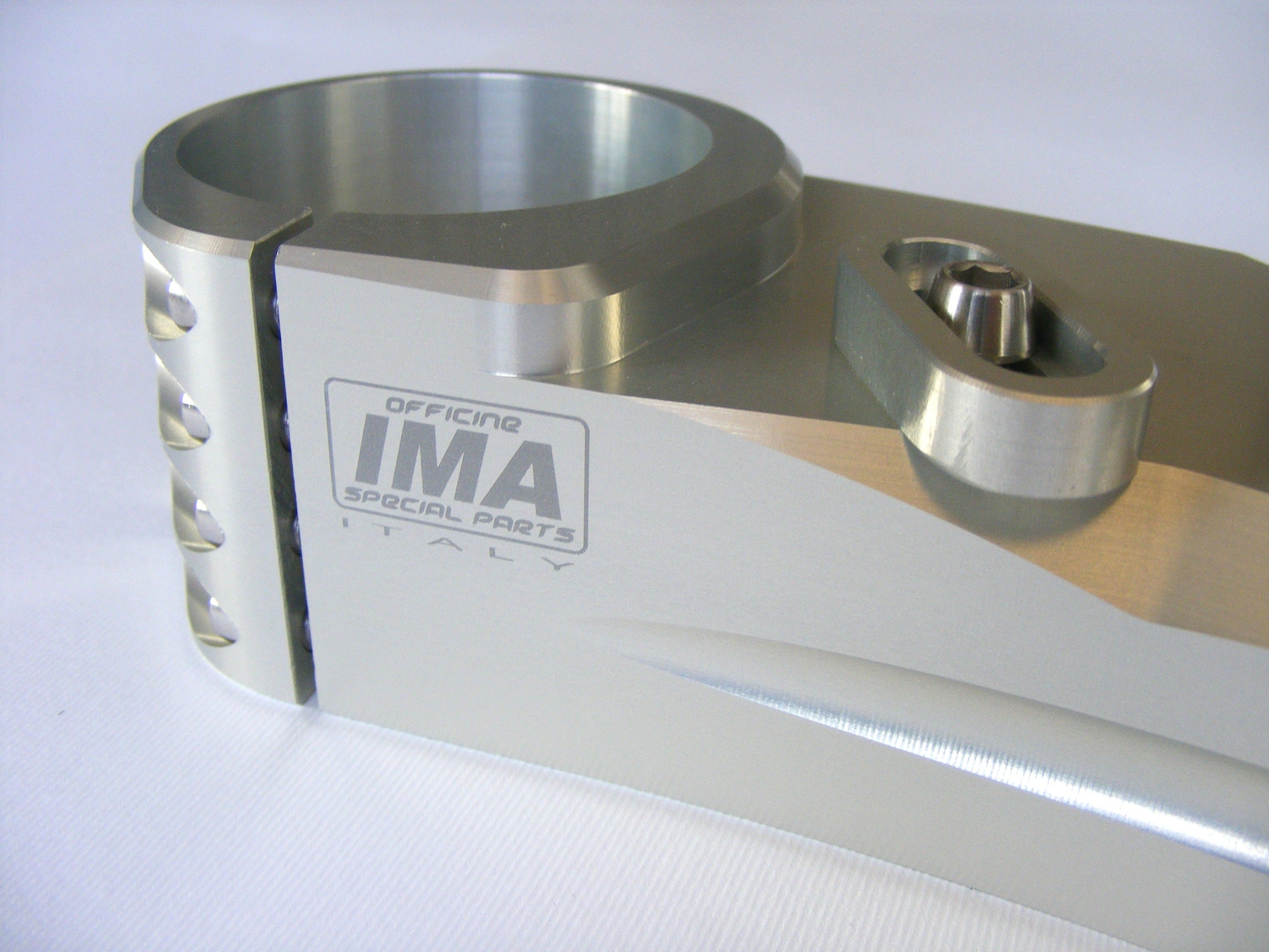 IMA Special Parts Racing Gabel Bridge with an adjustable offset Ducati Panigale V4/S (2025)