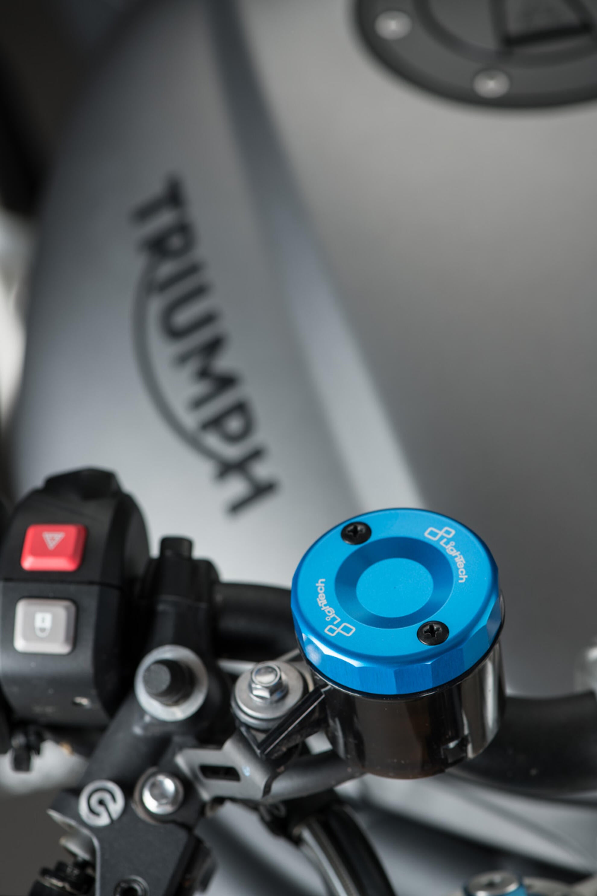 Compensation container lid at the front Light-tech Ducati Panigale 959 (16-19) FBC04