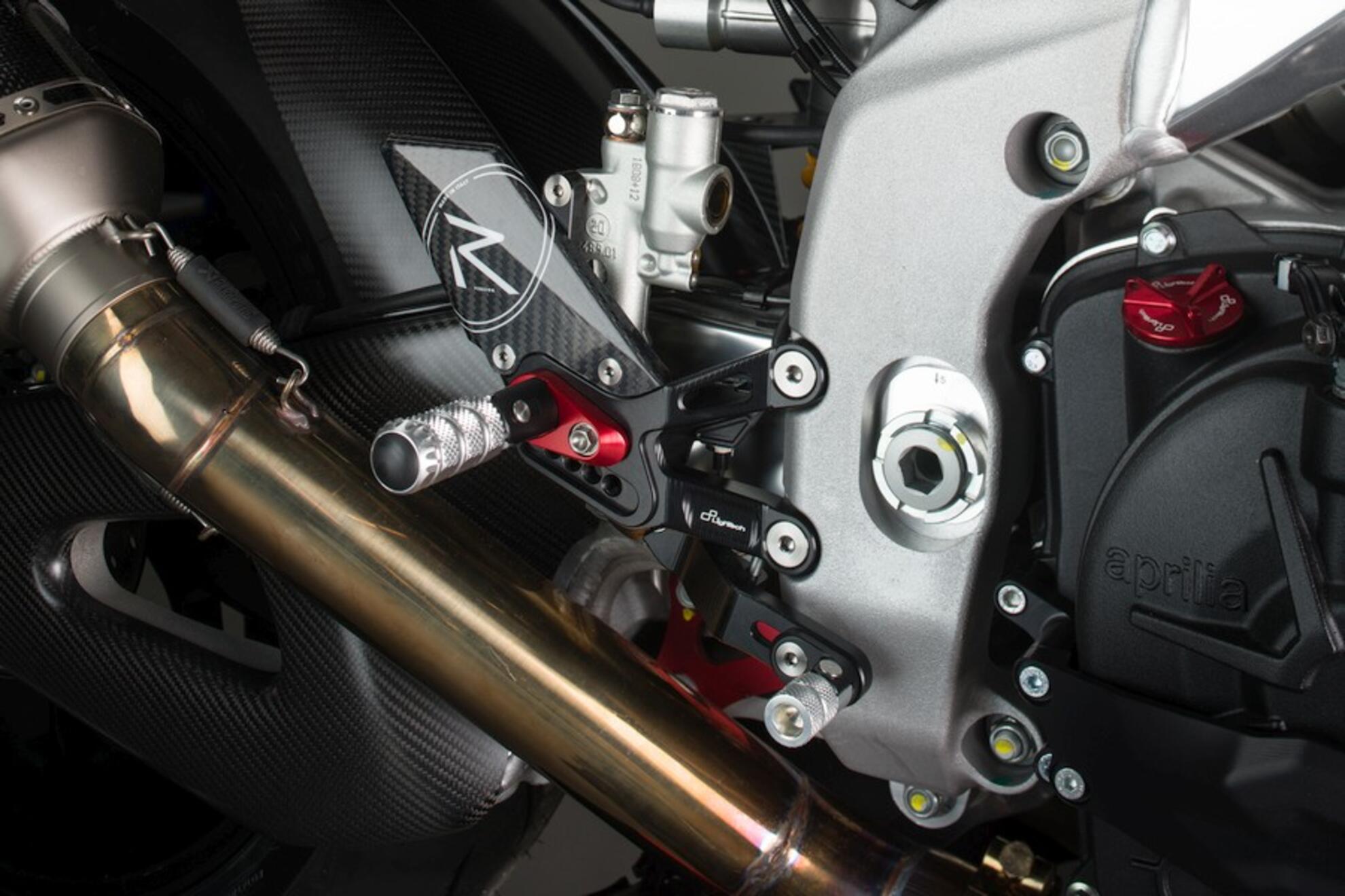Footrest system R LighTech Aprilia RSV4/RF/RR/1100 Factory (17-26) FTRAP005R 