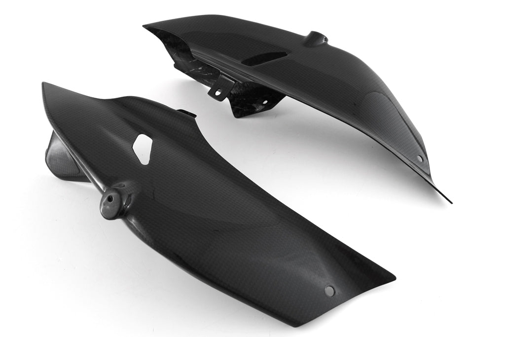 The rear cover center + below Race Carbon Fullsix Ducati Panigale V4/S (2025)