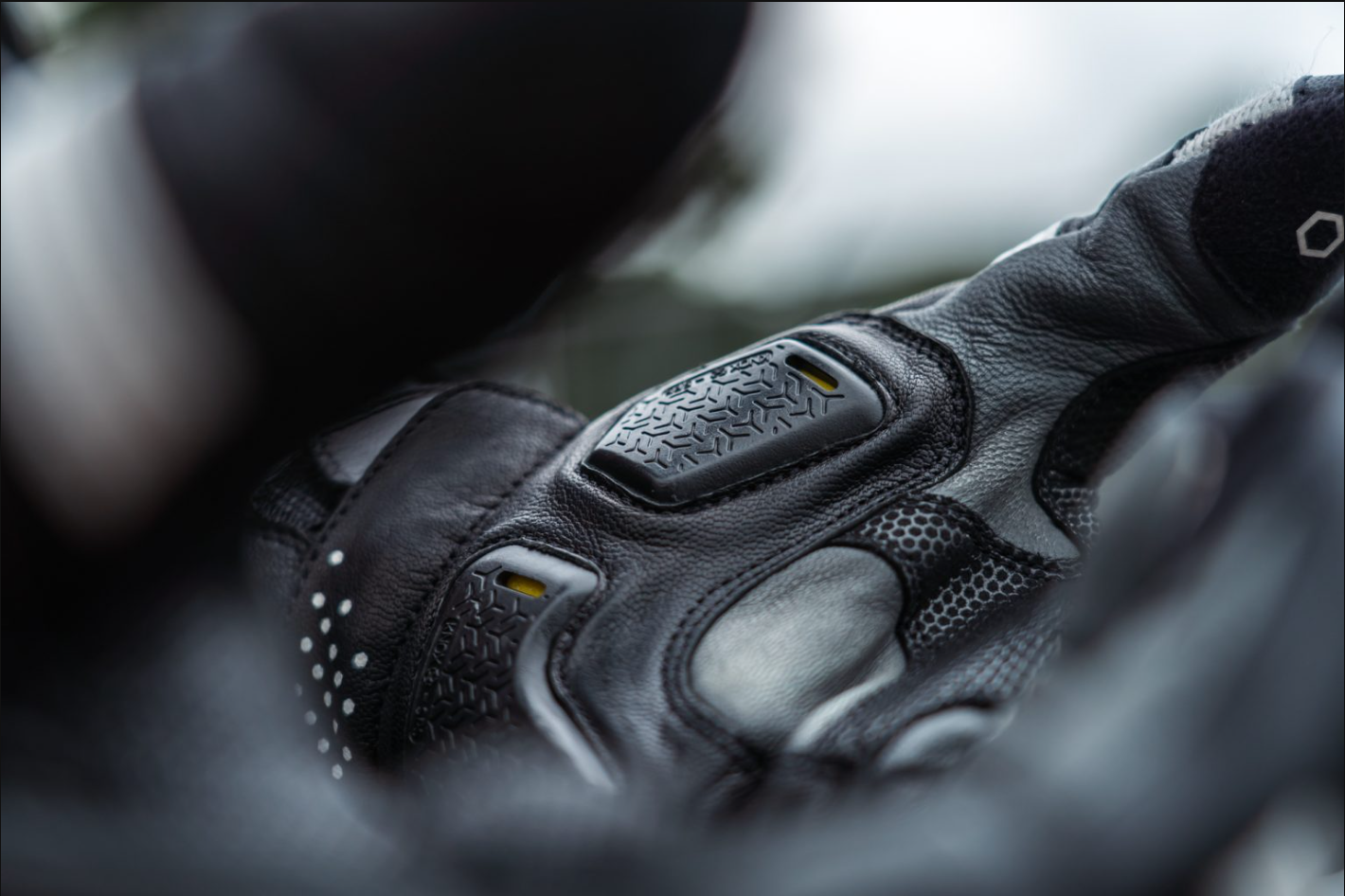 Knox Oulton MK2 Sport Leather Gloves | Men | Black/White | 1011352160050 