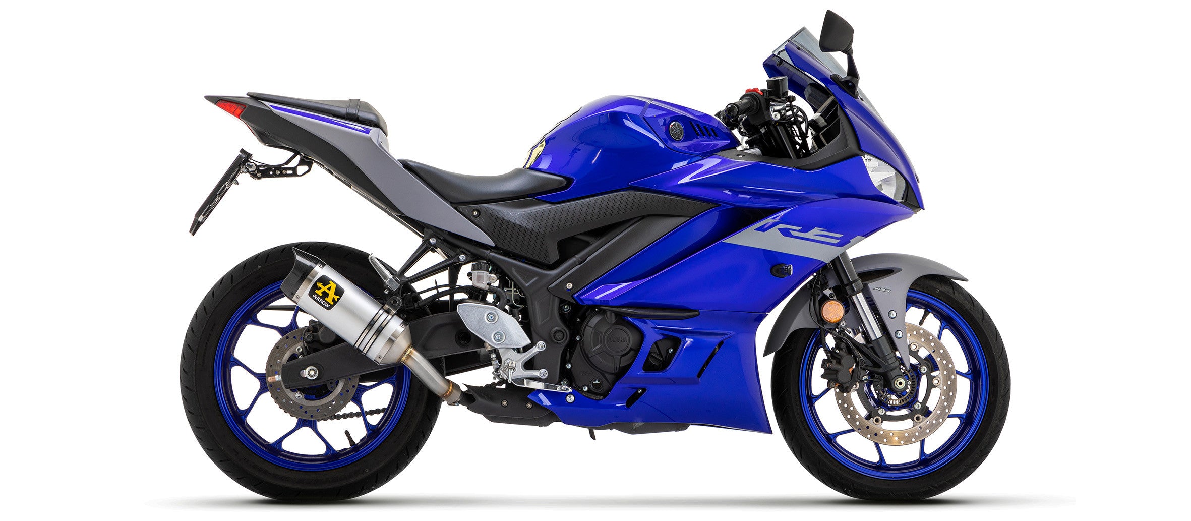 e81ec22a-2594-48c6-906b-cd5b445b584d_Yamaha_YZFR3_21-23_Slip-on_Thunder_AK_1.jpg