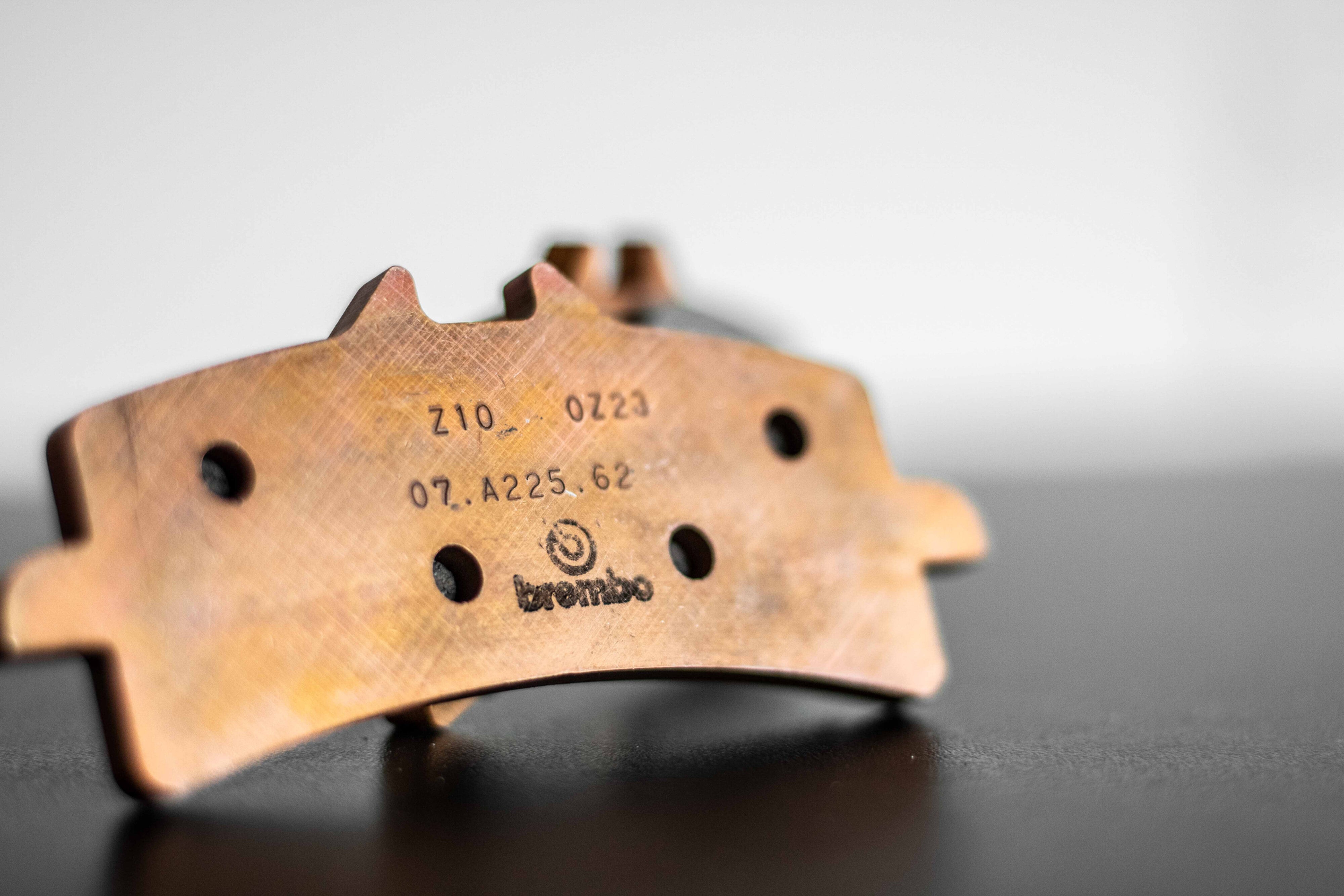 Brembo Z10 Racing brake pads Kawasaki ZX-10 R/RR (16-20) 107a48659